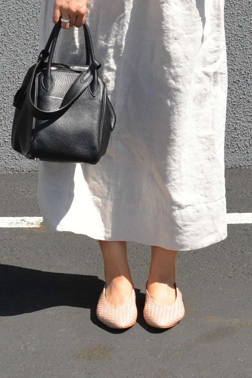 The v slingback discount